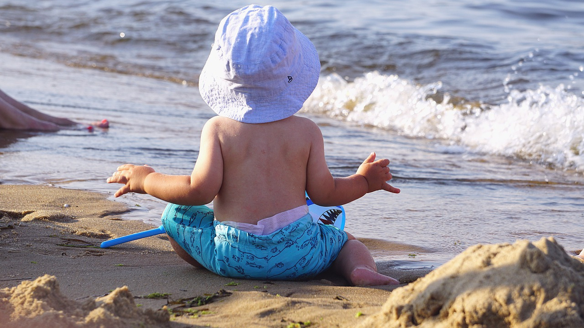 L'été arrive : comment protéger votre enfant du soleil ?