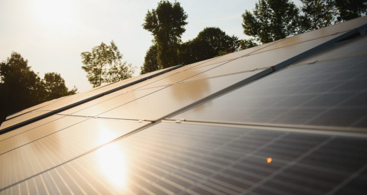 Optimisez votre production d'énergie solaire avec une technologie IA embarquée