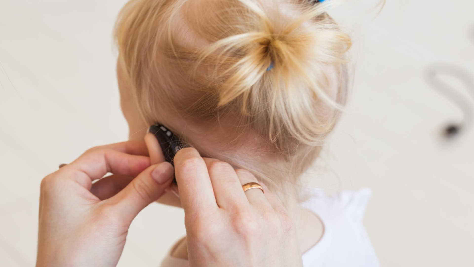 Appareils auditifs pour enfants : trouver l’équilibre entre confort, performance et sécurité