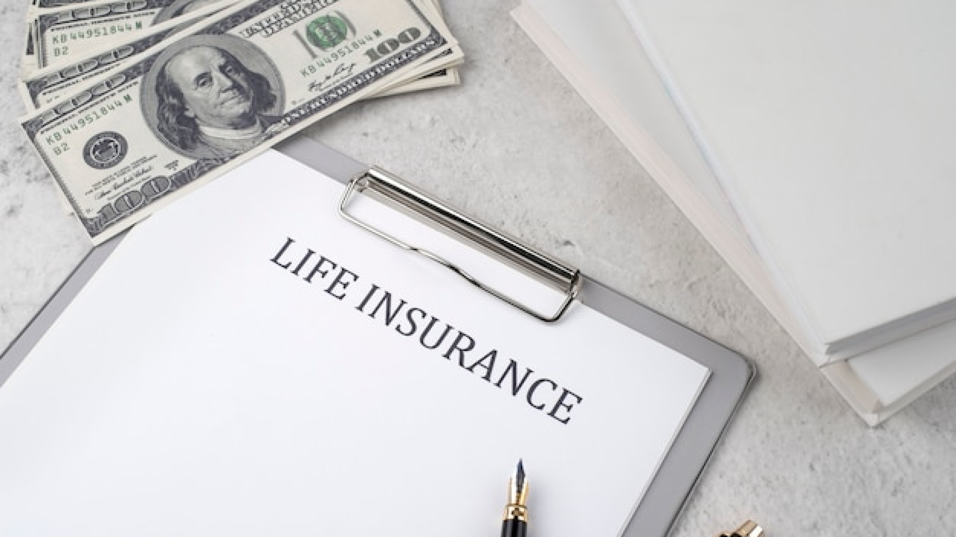 Assurance vie et testament : comment coordonner ces deux outils pour une succession réussie ?