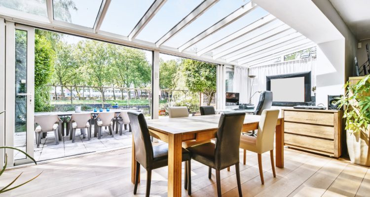 Véranda sur mesure à Orsay : concrétiser votre projet rapidement