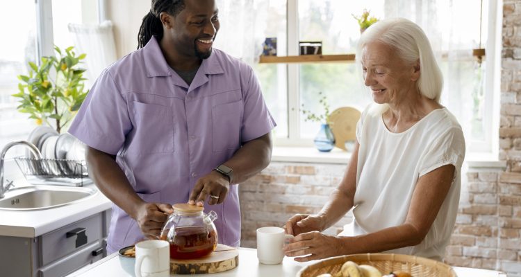 Le service à domicile sur mesure chez vous : une réponse adaptée aux besoins quotidiens