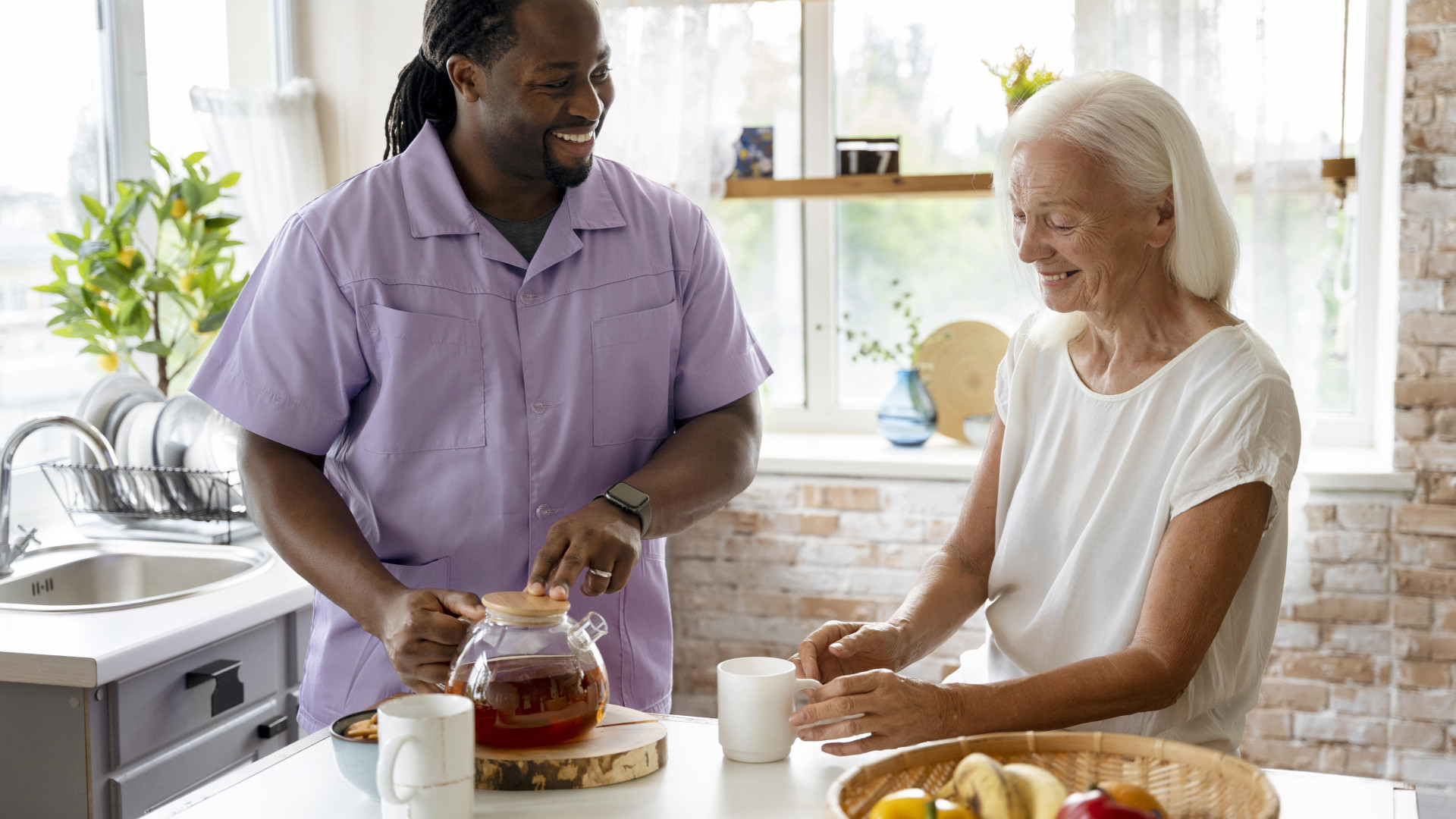 Le service à domicile sur mesure chez vous : une réponse adaptée aux besoins quotidiens
