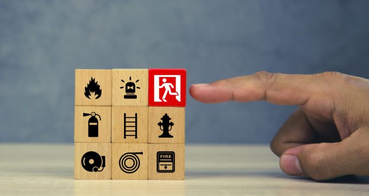 Quel matériel de sécurité incendie est obligatoire dans un ERP ?